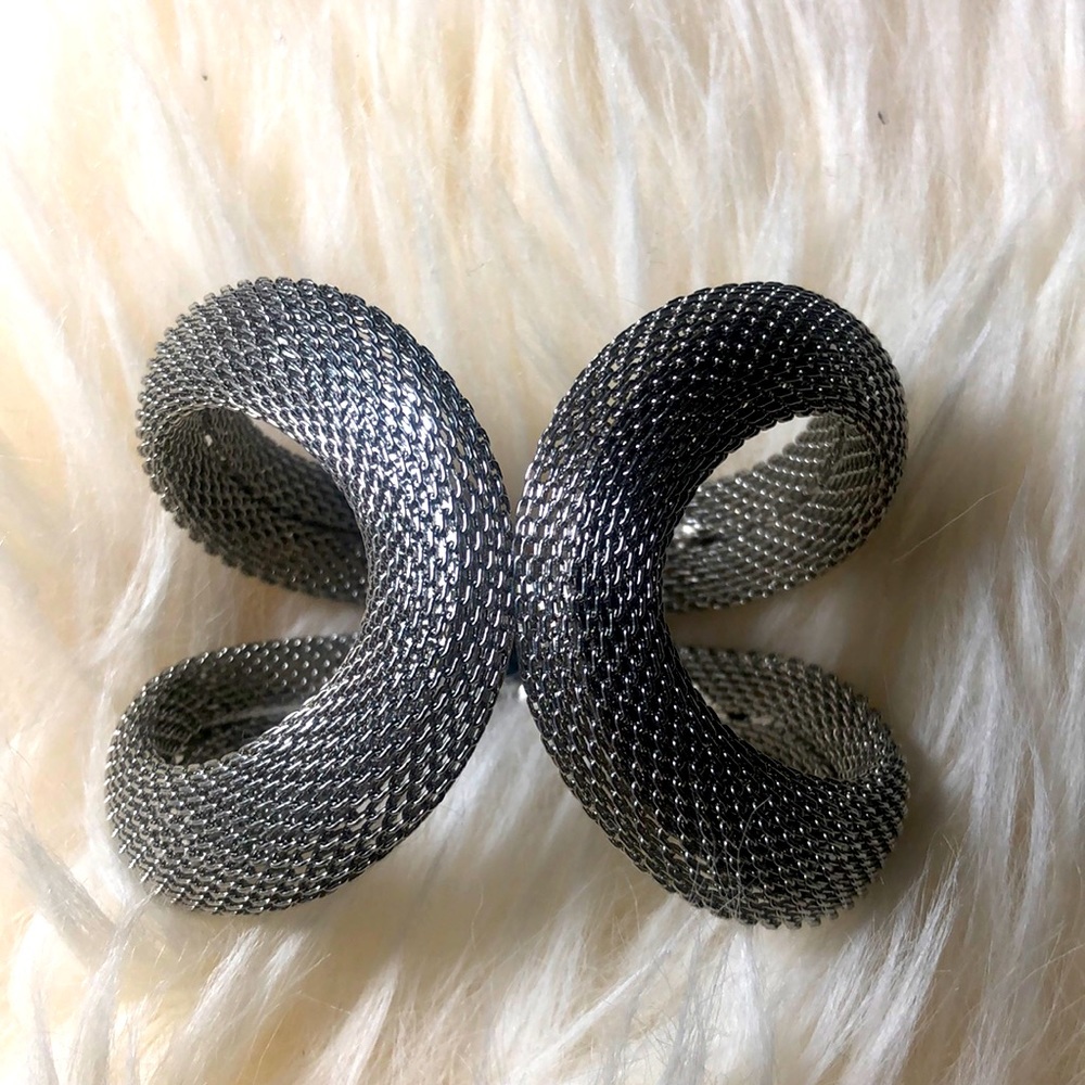 Mesh metal design bracelet